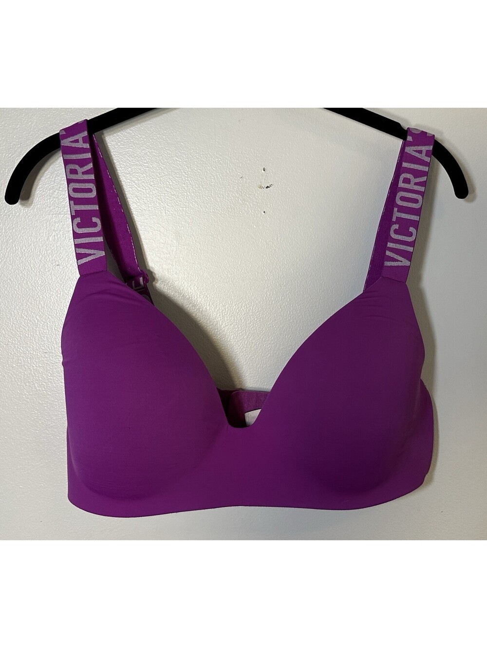 Victoria Secret Purple Lightly Lined T Shirt Bra Wireless Wide Strap 36 GUC.